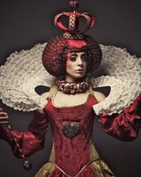 queen of hearts makeup and costume